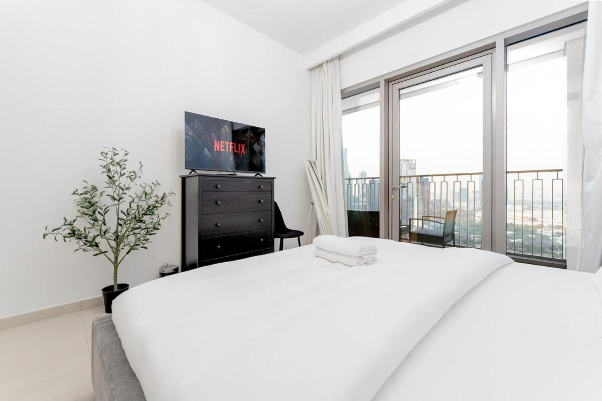 Stunning Corner 2 Bedroom In Downtown Views Ii *