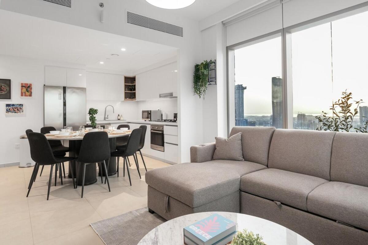 Apartment Stunning Corner 2 Bedroom In Downtown Views Ii Dubai