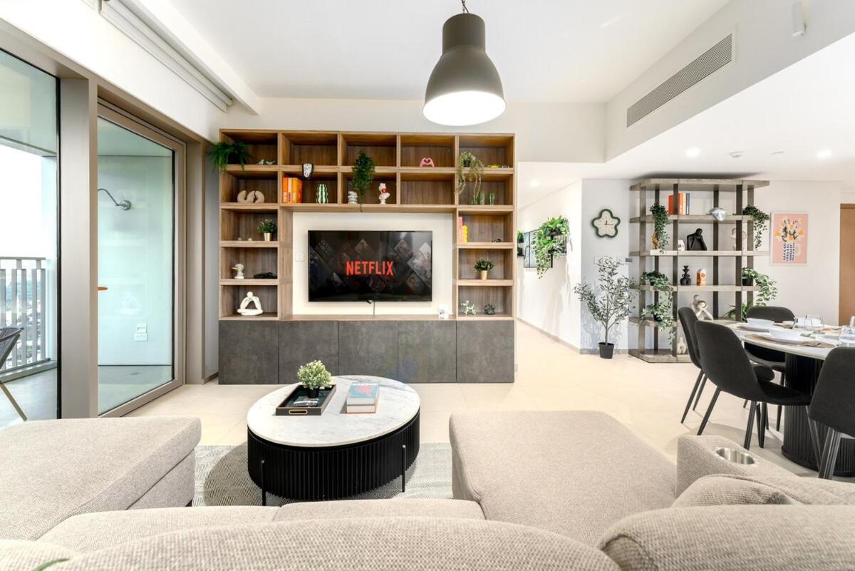 Stunning Corner 2 Bedroom In Downtown Views Ii Dubai